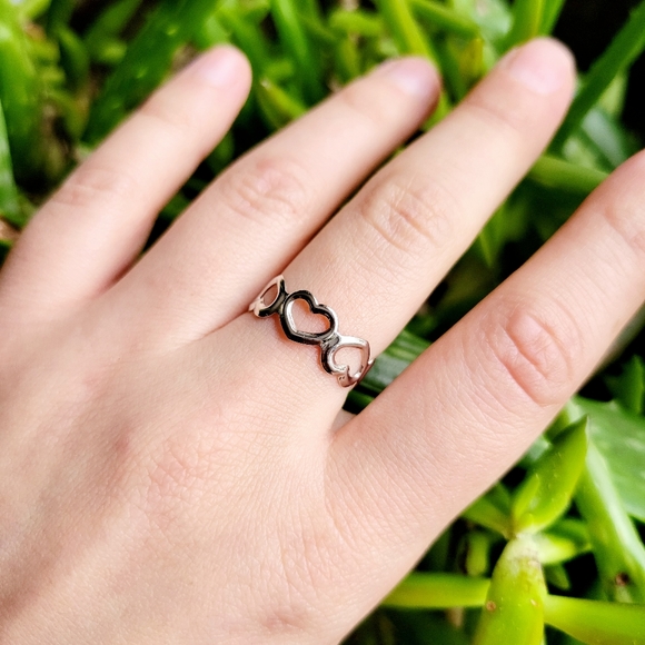 New Classic Silver Simple Dainty Silver Heart Ring Band and Toe Ring - Picture 4 of 7